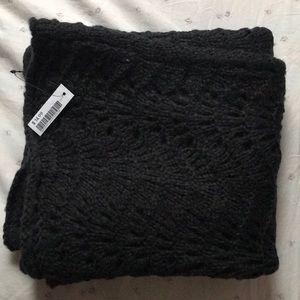 H&M Black Circle Scarf